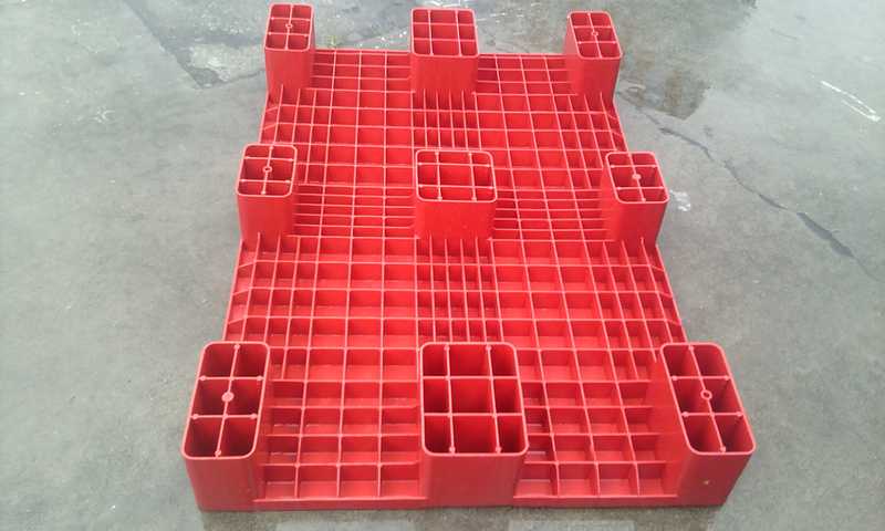 collapsible plastic pallets